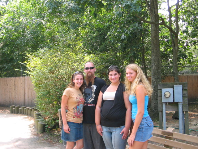 2006_0819MeJesseBrielleAndValAtCapeMayZoo.JPG