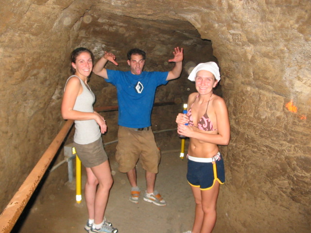 2006_0115_ScaryInTheVolcano