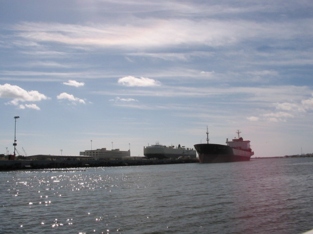 2006_0115_ShippingVessels
