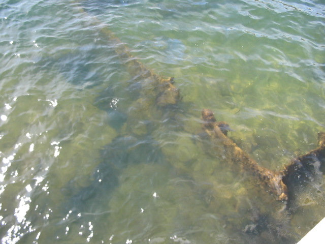 2006_0115_SunkenArizona