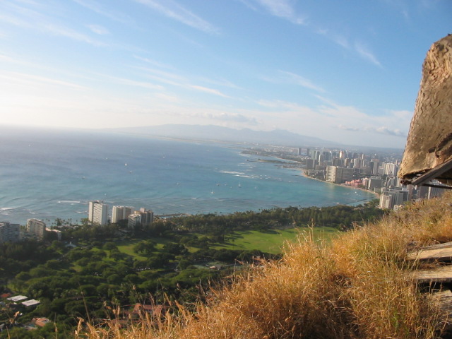 2006_0115_WaikikiBeachFromTheTop