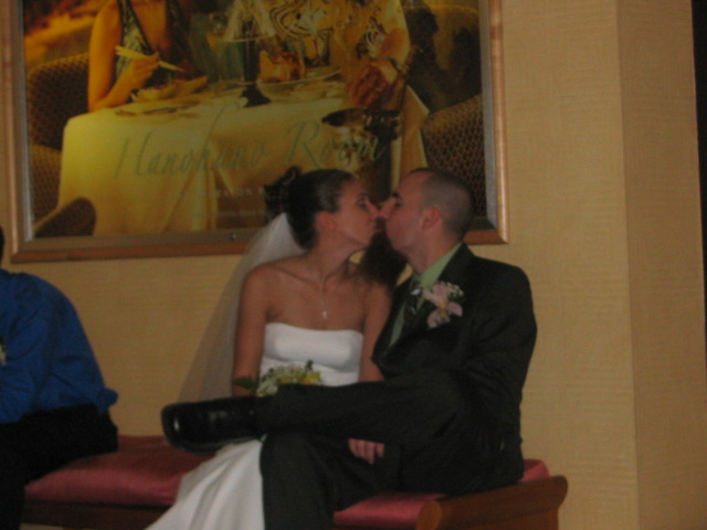 2006_0117_AQuickSmootch