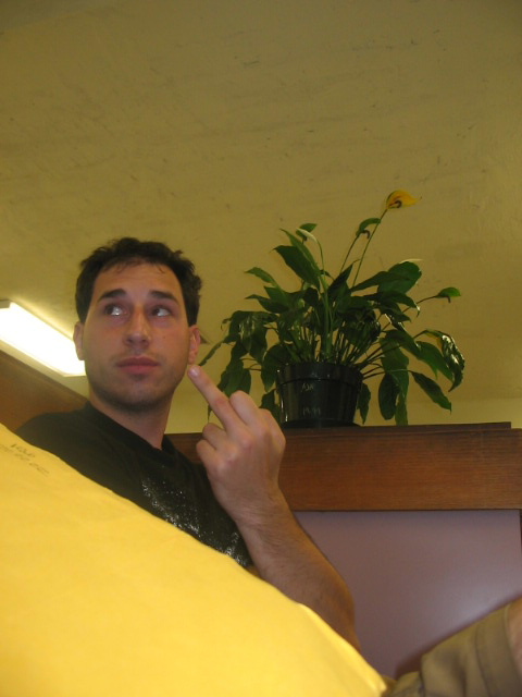 2006_0117_CrudeWaiting