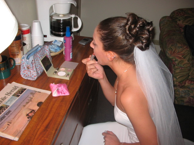 2006_0117_FresheningUpMakeup