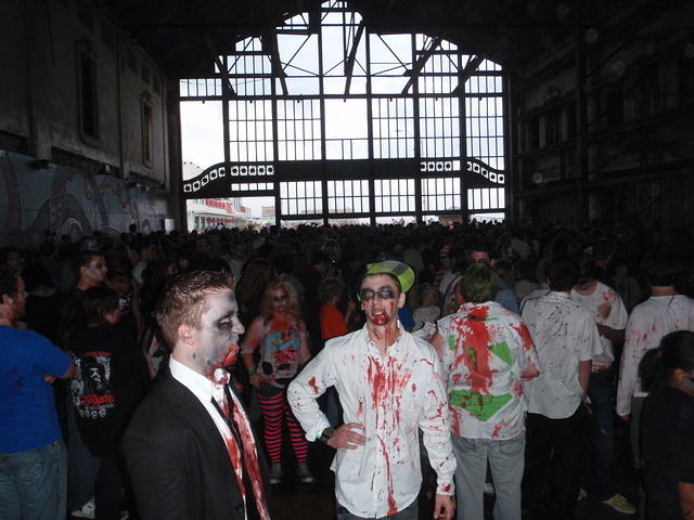 2009_1003twoThousandZombies.JPG