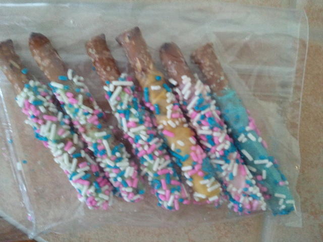 2010-11-19 ShowerFavorsYum.jpg