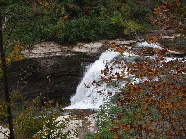 2010_0925waterfall1Closer.JPG