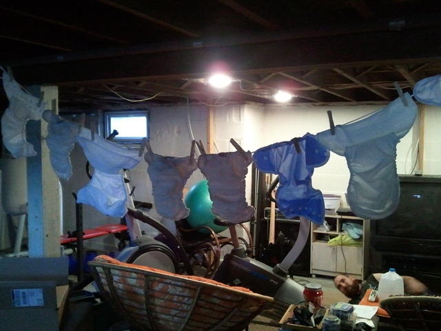 2010-12-14 DiapersOnTheLine.jpg