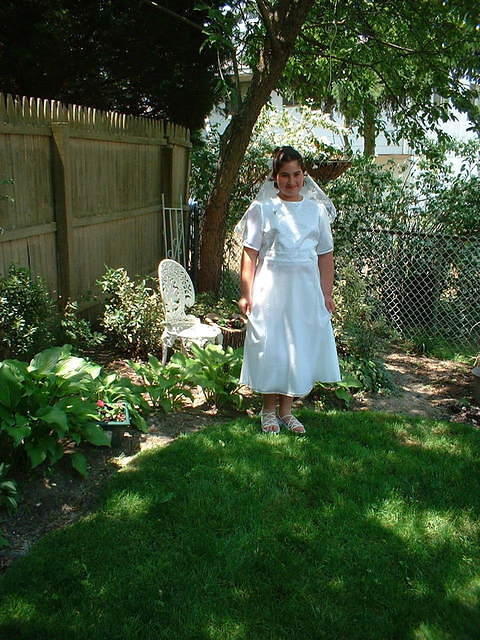 2002_0601BrielleCommunion