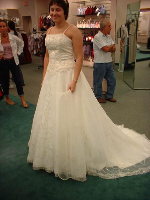 2004 1002 FrontOfMissysDress