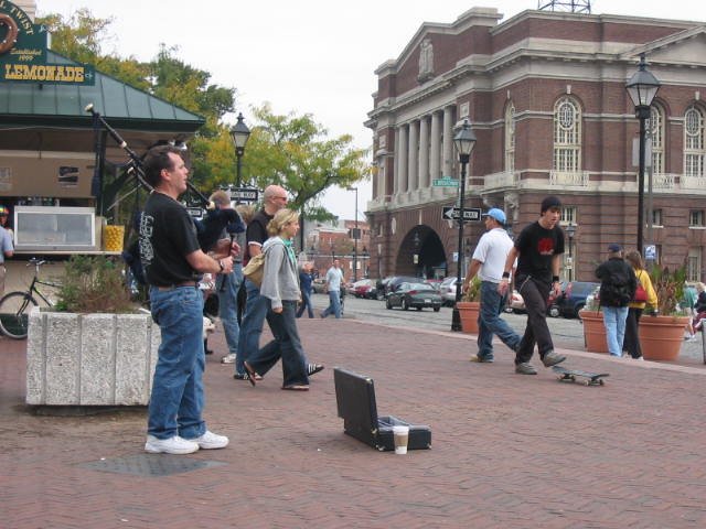 2004 1008 FellsPointsLikeEurope