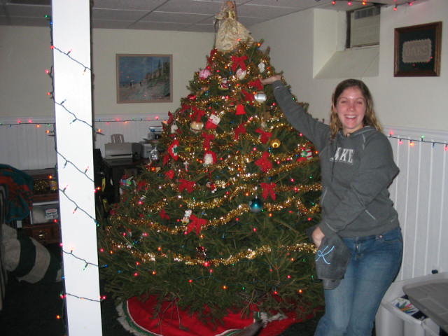 2004 1222 KimByTheTree