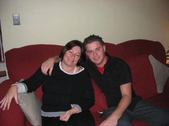 2004 1224 AuntLynnAndJay