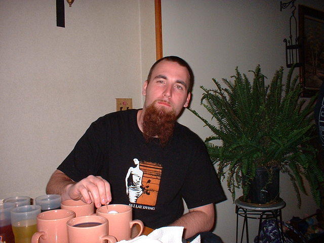 2004 0410DyingEasterEggs