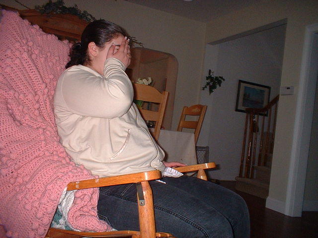 2004 0411BrielleHiding