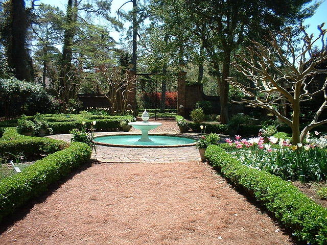 2004 0417FirstFountain