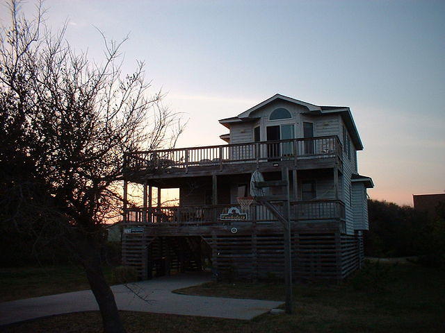 2004 0417SunsetAtCanterbury